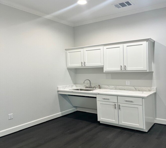 More Photos Of 7700 Preston Rd, Frisco Medical For Lease