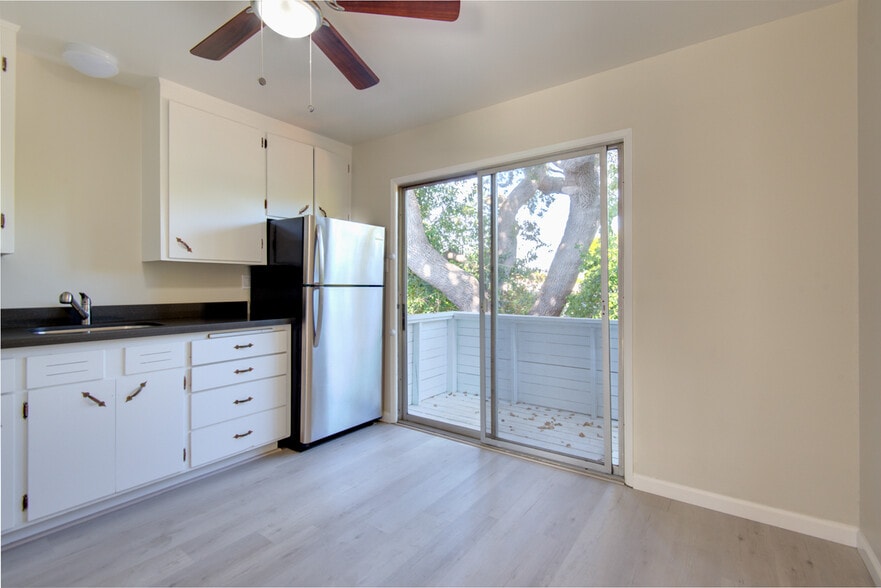More Photos Of 1151 Davis St, Redwood City Apartments For Sale