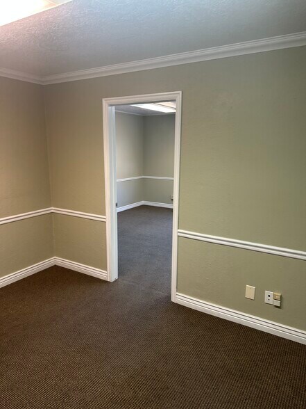 More Photos Of 898 S State St, Orem Office For Lease
