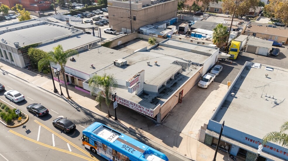 More Photos Of 1516 S Main St, Santa Ana Storefront For Sale