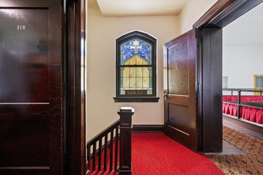 More Photos Of 725 Navarre Ave, Toledo Religious Facility For Sale