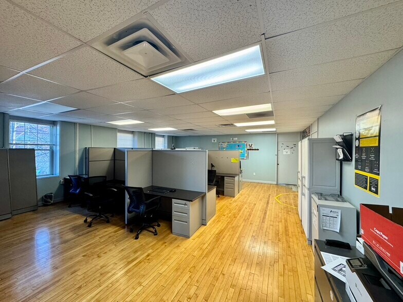 More Photos Of 35 Center St, Chicopee Storefront Retail Office For Lease