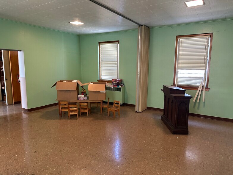 More Photos Of 120 Grand Ave, Cumberland Specialty For Sale