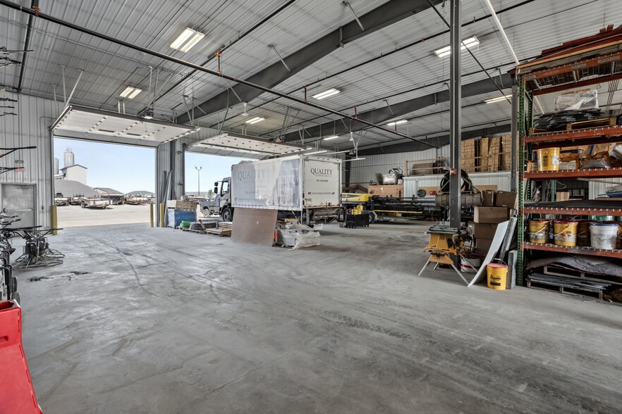 More Photos Of 3820 37 Ave S, Fargo Manufacturing For Sale