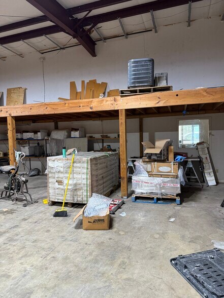 More Photos Of 1507 E Texas St, Bossier City Freestanding For Sale