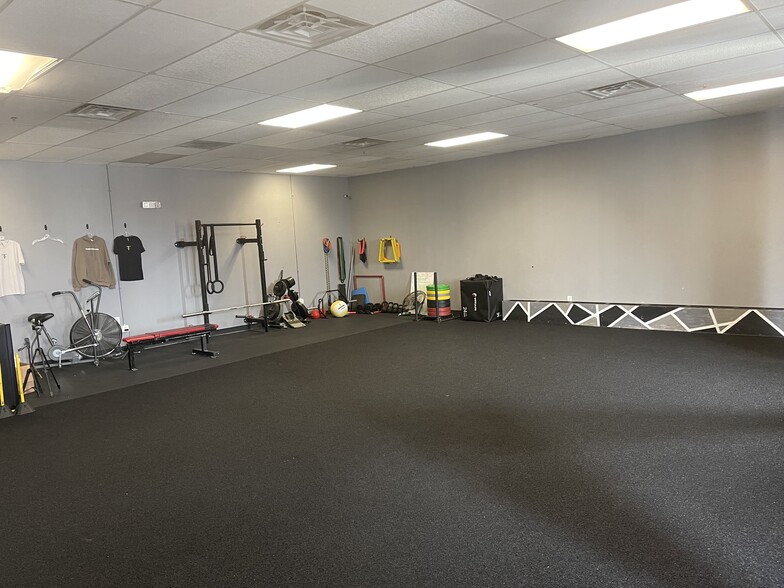 More Photos Of 1519-1527 Middlesex St, Lowell Storefront For Lease