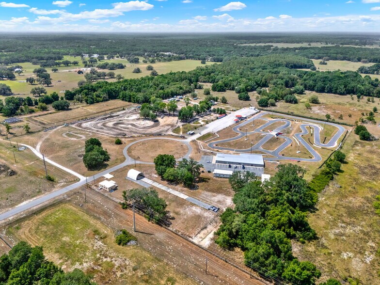 More Photos Of 5821 Pit Rd, Bushnell Flex For Sale