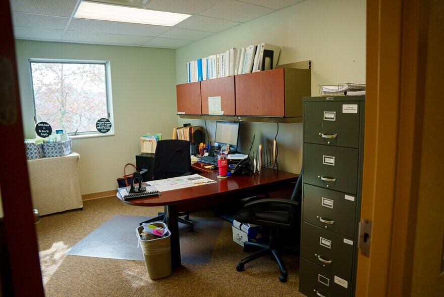 More Photos Of 1301 W Forest Grove Rd, Vineland Flex For Lease