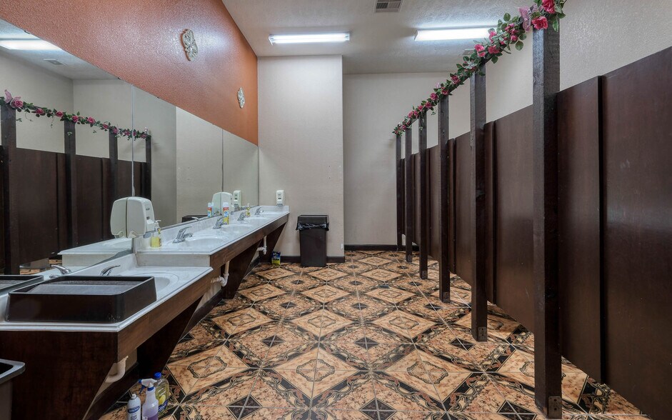 More Photos Of 48600 US-290 BUS, Hempstead Land For Sale