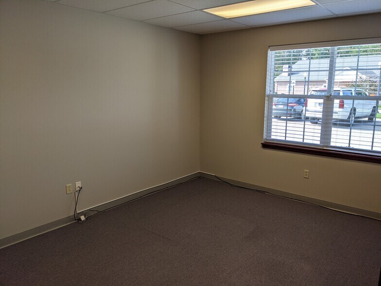 More Photos Of 36591 Center Ridge Rd, North Ridgeville Medical For Lease