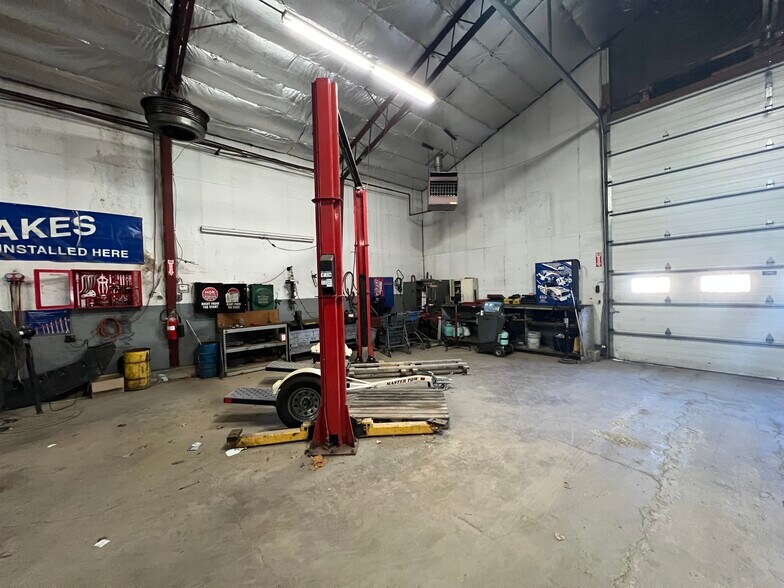 More Photos Of 410 E Chatham St, Metamora Industrial For Sale