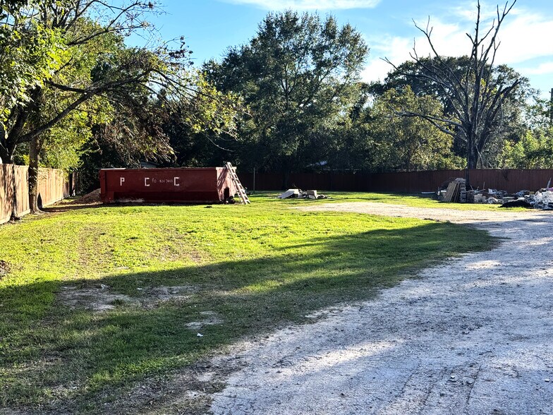 More Photos Of 16215 Prairie Lea St, Cypress Loft Creative Space For Lease