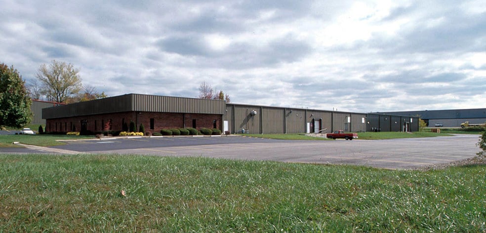 More Photos Of 1638 Production Rd, Jeffersonville Light Distribution For Sale