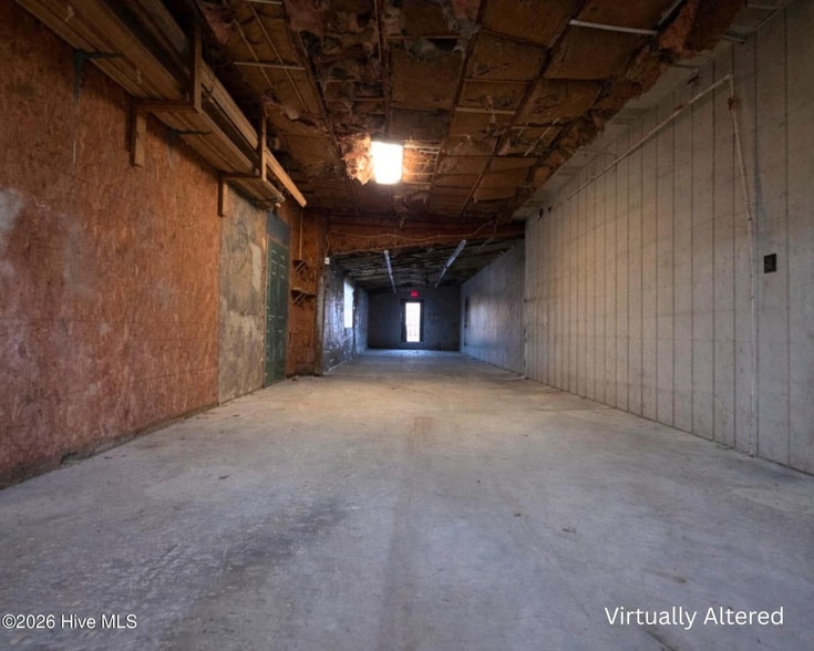 More Photos Of 2034 W 5th St, Washington Showroom For Sale