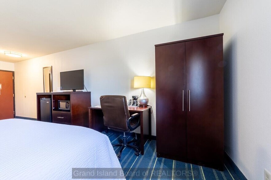 More Photos Of 2620 N Diers Ave, Grand Island Hotel For Sale