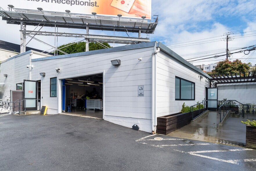 More Photos Of 2300 26th St, San Francisco Warehouse For Lease