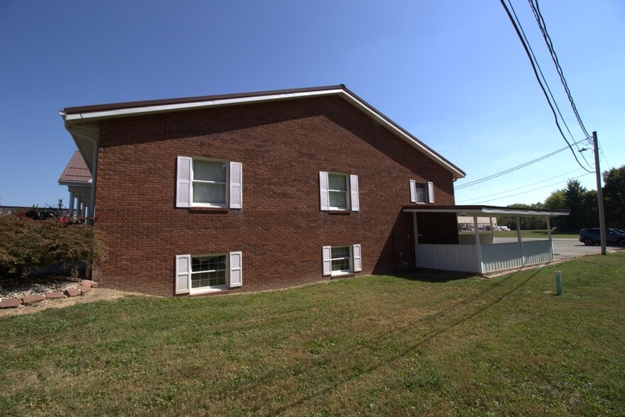 More Photos Of 2125 E State Highway 54, Linton Office For Sale