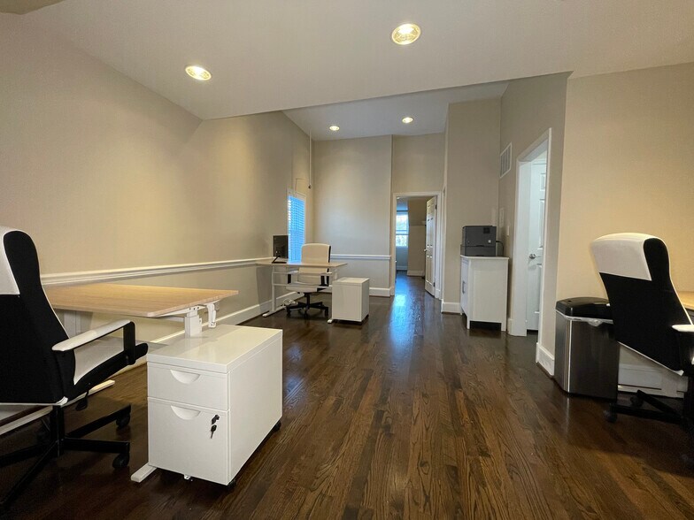 More Photos Of 123 N Henry St, Alexandria Office For Lease