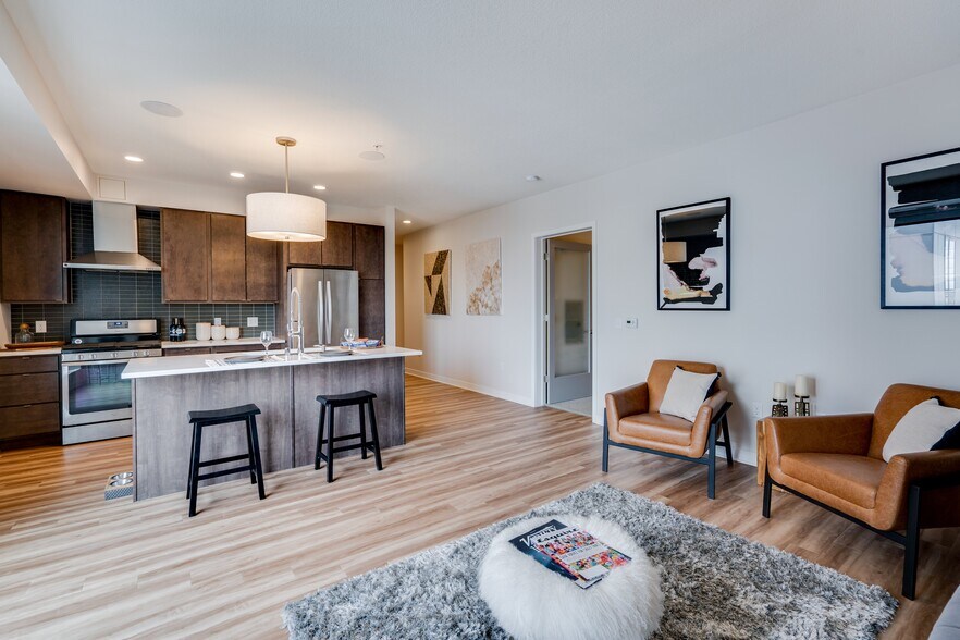 More Photos Of 1300 W Lake St, Minneapolis Apartments For Lease