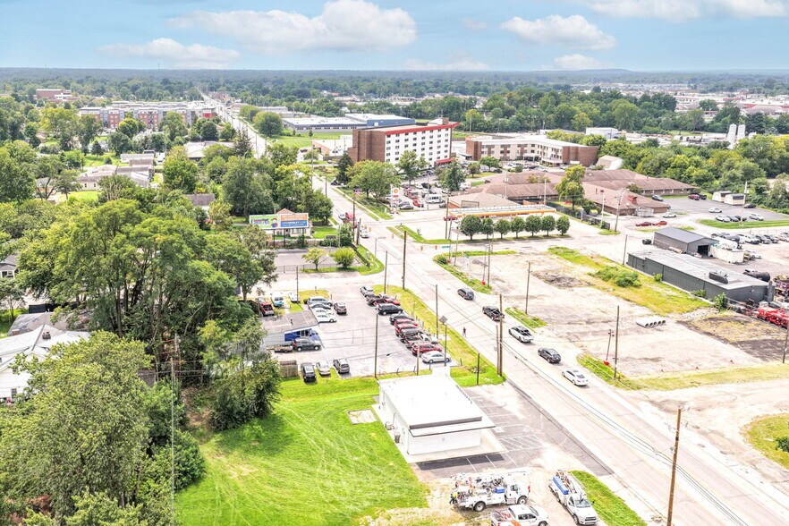 More Photos Of 3455 Shelby St, Indianapolis Office For Sale