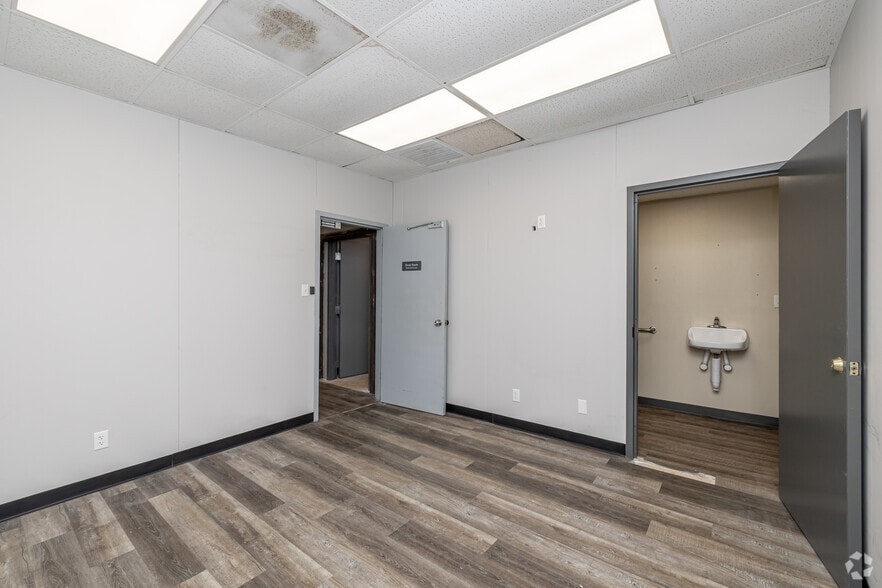 More Photos Of 3904 Ayers Rd, Fort Smith Warehouse For Sale