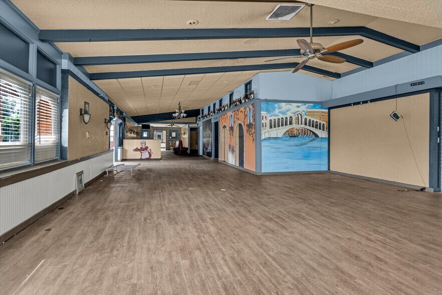 More Photos Of 235 E Gibson St, Jasper Restaurant For Lease