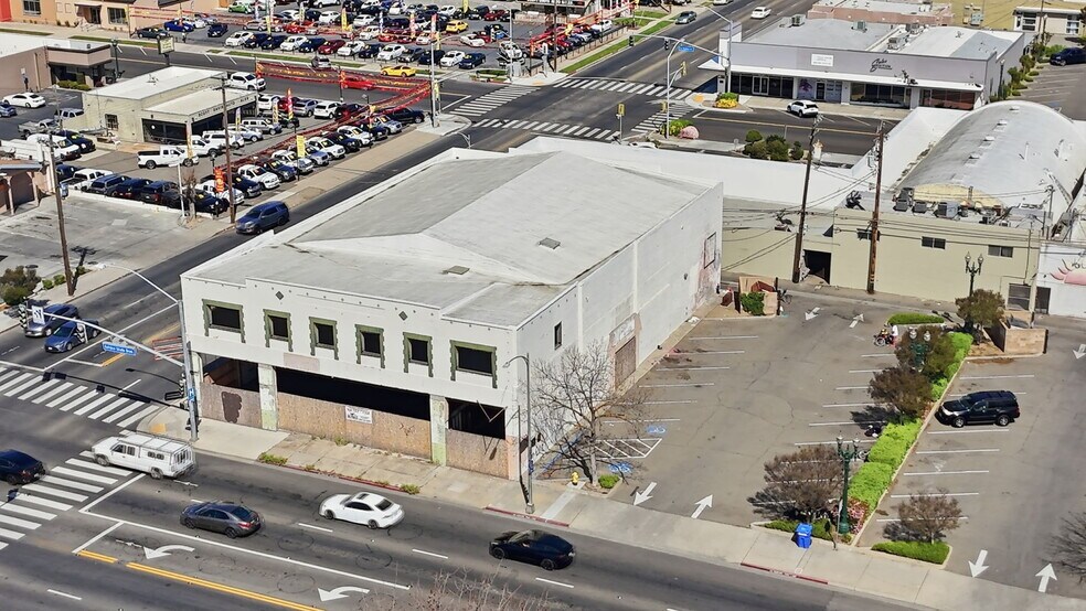 More Photos Of 208 E Olive Ave, Turlock Storefront Retail Office For Sale