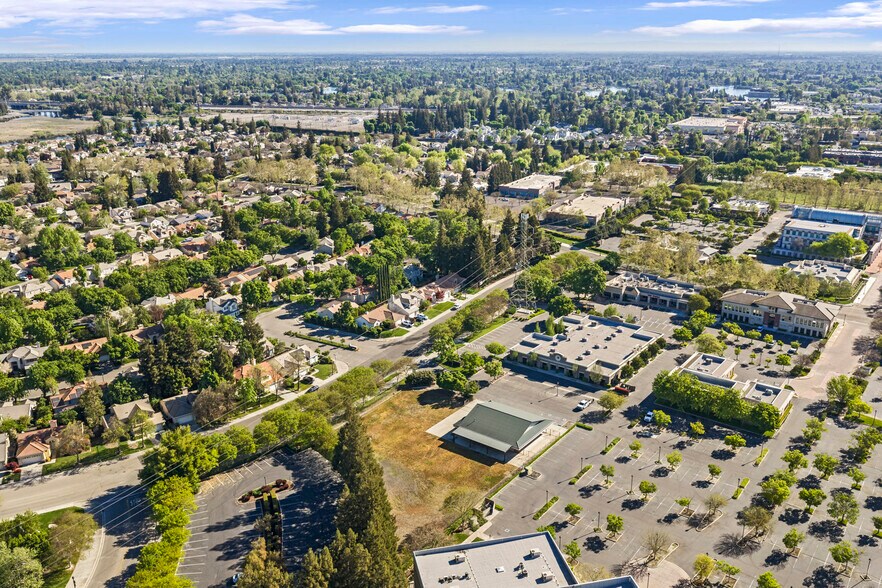 More Photos Of 3404 Shadowbrook Dr, Stockton Storefront Retail Office For Sale