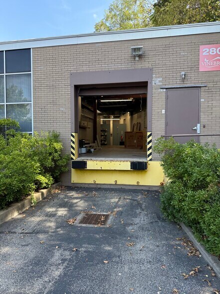 More Photos Of 2809 Banksville Rd, Pittsburgh Office For Lease