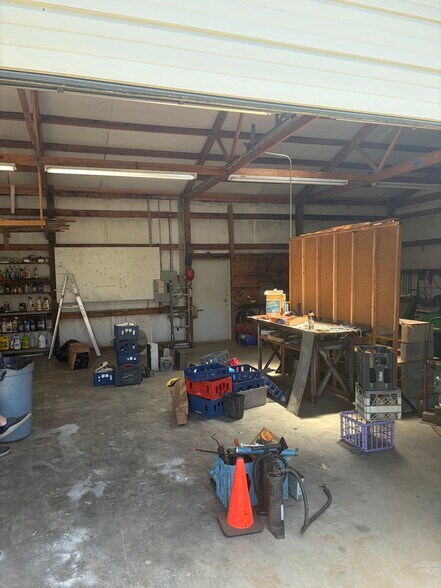 More Photos Of 15 School St, Taylors Warehouse For Lease