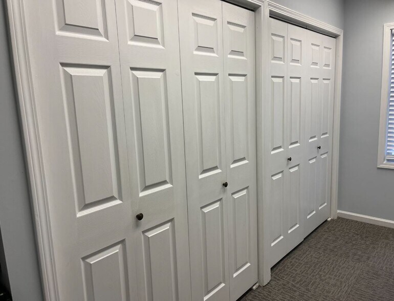 More Photos Of 39 Mill Plain Rd, Danbury Loft Creative Space For Lease