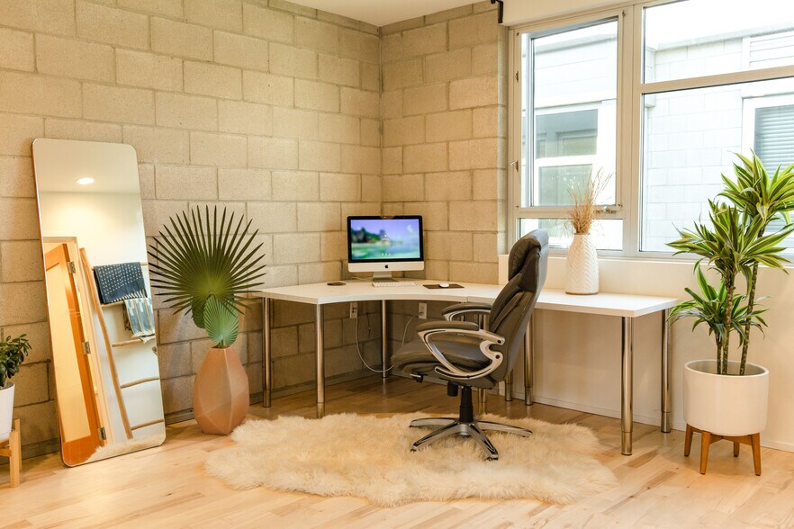 More Photos Of 3400 Cahuenga Blvd W, Los Angeles Loft Creative Space For Lease