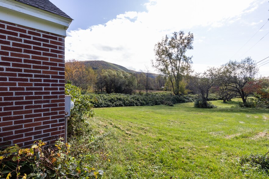 More Photos Of 4 Whitman Rd, Stephentown Sports And Entertainment For Sale