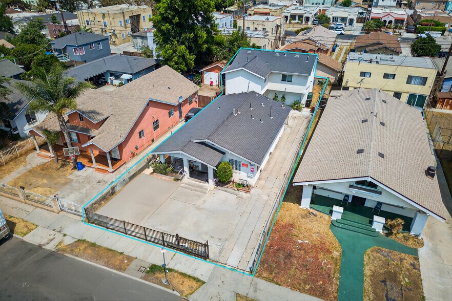 More Photos Of 1049 W 61st St, Los Angeles Apartments For Sale