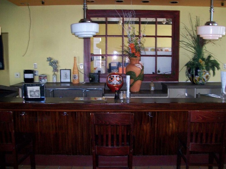 More Photos Of 25750-25780 Novi Rd, Novi Storefront Retail Office For Lease