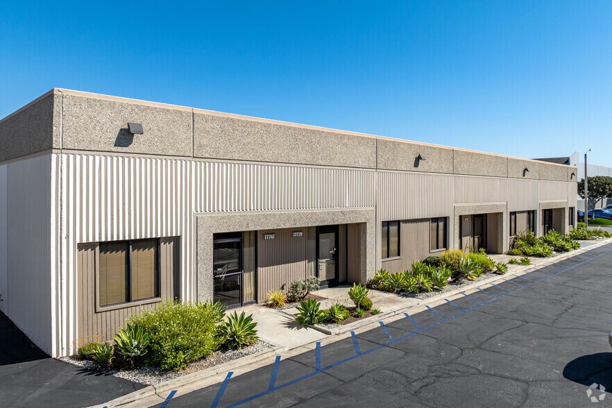 More Photos Of 17731-17741 Sampson Ln, Huntington Beach Light Manufacturing For Lease
