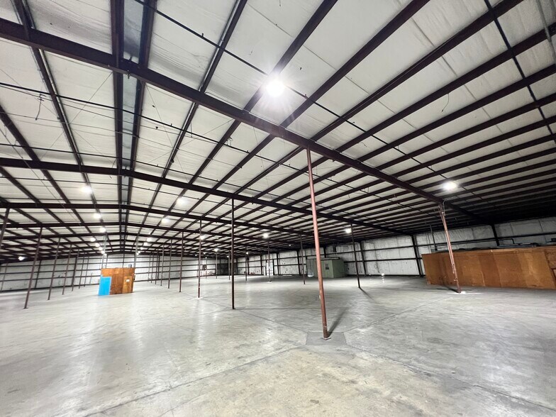 More Photos Of 1230 William J Clark Dr, Conway Warehouse For Lease