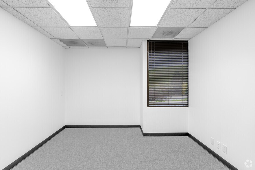 More Photos Of 750 N Diamond Bar Blvd, Diamond Bar Office For Sale