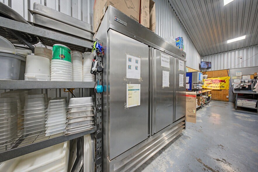 More Photos Of 1412 S Margaret Ave, Kirbyville Restaurant For Sale
