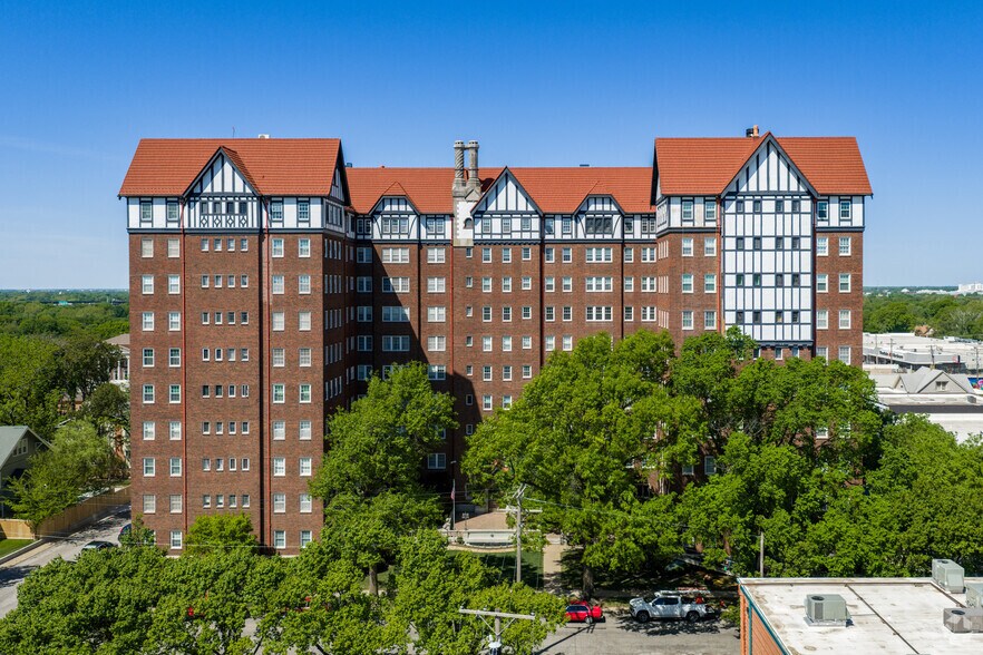 More Photos Of 3241 E Douglas Ave, Wichita Apartments For Sale