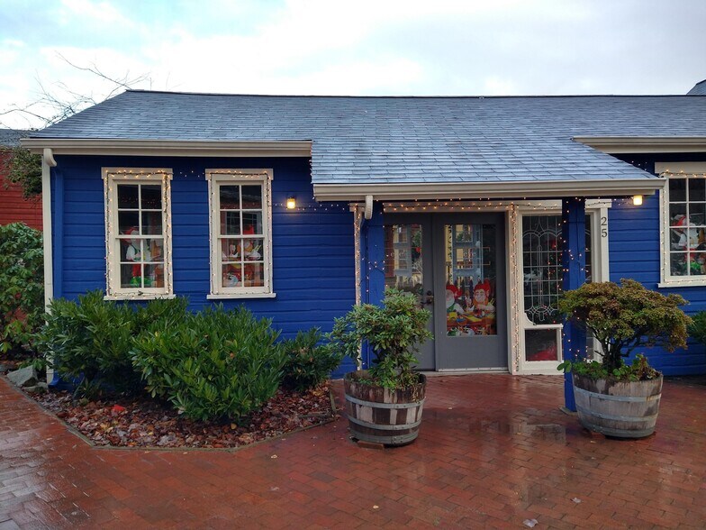 More Photos Of 317 NW Gilman Blvd, Issaquah Unknown For Lease