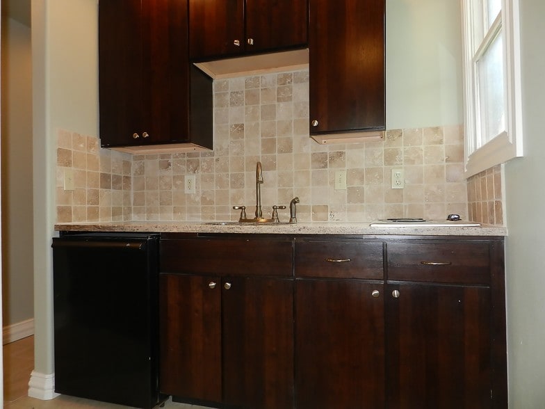 More Photos Of 314 W 14th Pl, Tulsa Office For Sale