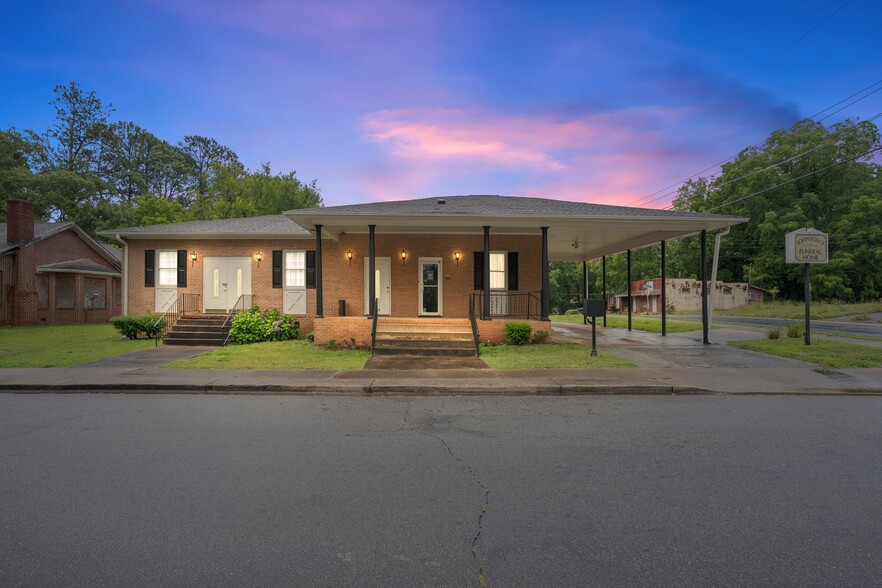 More Photos Of 1401 S Fant St, Anderson Funeral Home For Sale