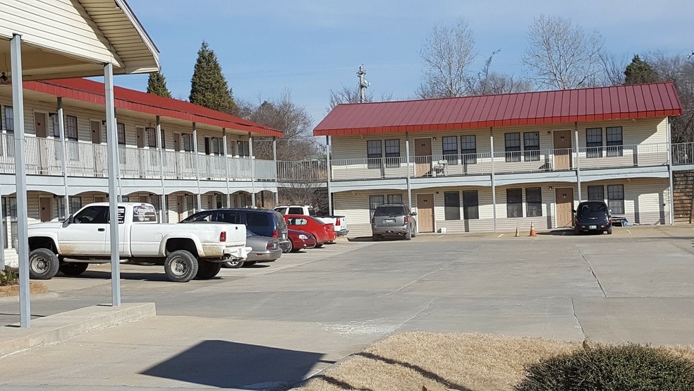 More Photos Of 36494 Old Highway 270, Wewoka Hotel For Sale
