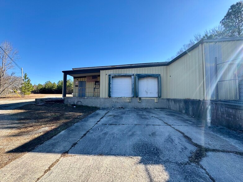 More Photos Of 4896 Deaton Rd, Trinity Warehouse For Lease