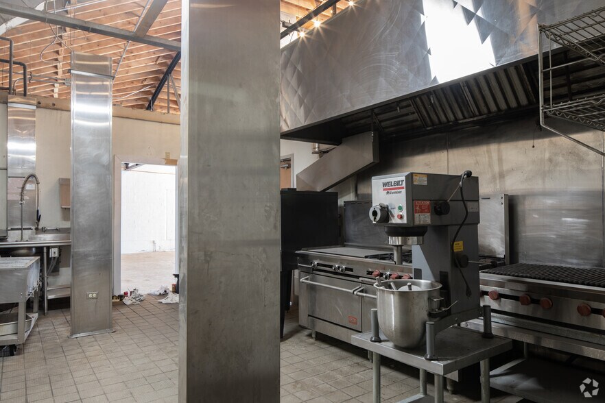 More Photos Of 1350 S Broadway, Denver Lodge Meeting Hall For Lease