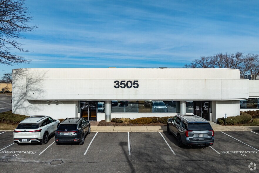 More Photos Of 3505 Veterans Memorial Hwy, Ronkonkoma Office For Sale