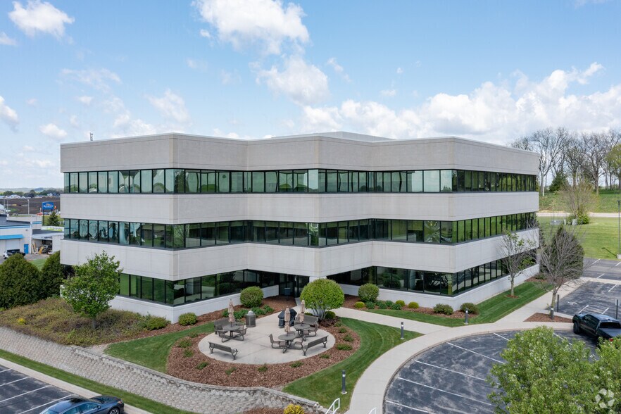 Primary Photo Of 251 Progress Way, Waunakee Office For Lease