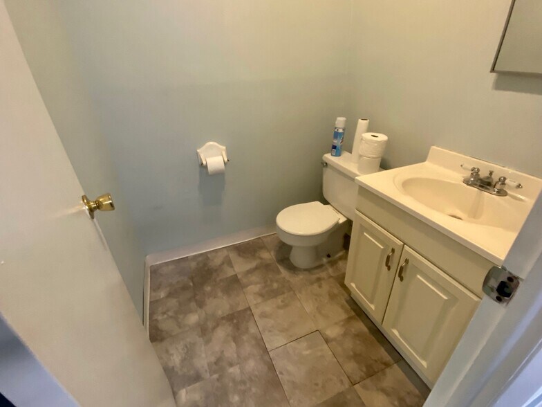 More Photos Of 803-809 W Boston Post Rd, Mamaroneck Apartments For Sale