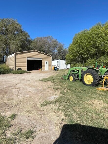 More Photos Of 1804 E College Blvd, Roswell General Retail For Sale